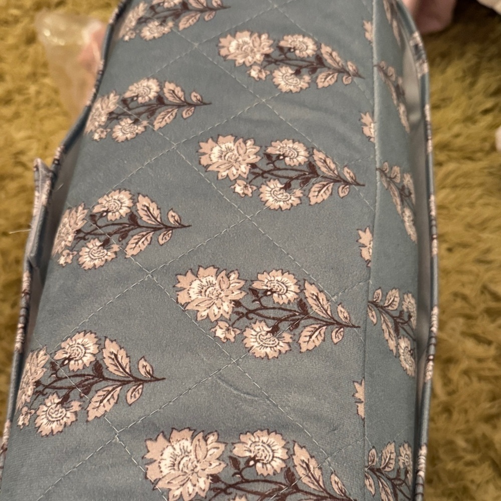 Mainstays Velvet Quilt Set - Green and White Floral - Picture 5 of 5